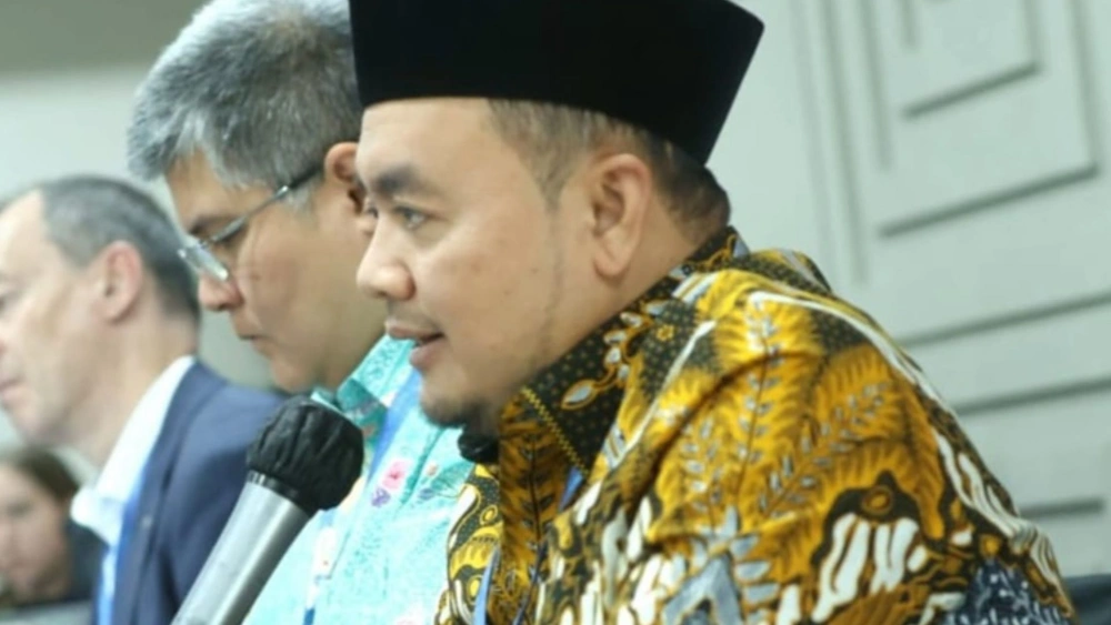 Ketua KPU Mochammad Afifuddin, disanksi SKPP karena kasus jet pribadi. (Instagram kpu_ri) (3)